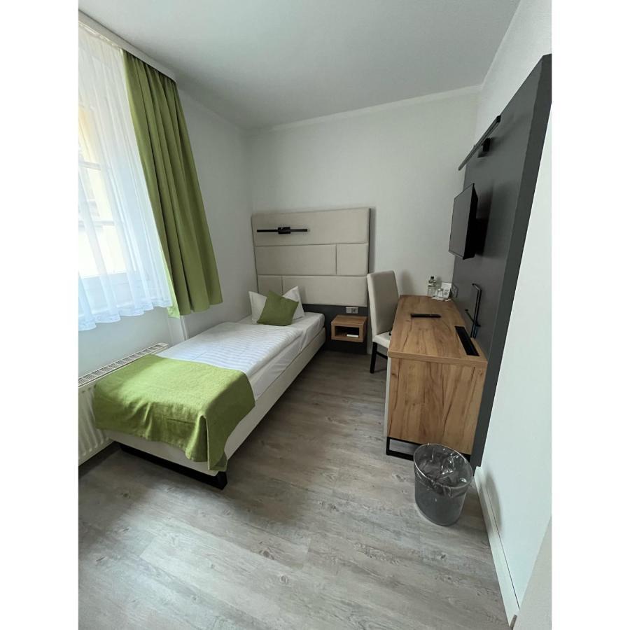Hotel Und Restaurant Kranichsberg Woltersdorf  Экстерьер фото