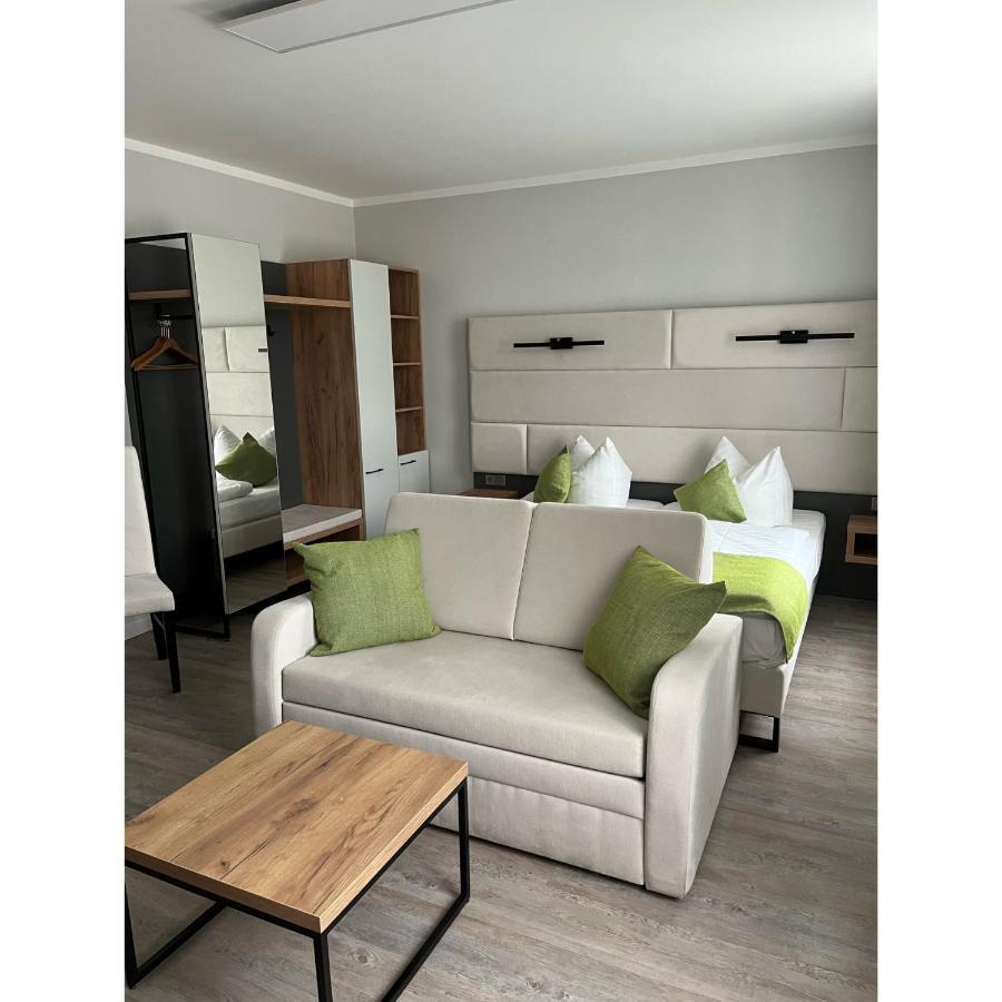 Hotel Und Restaurant Kranichsberg Woltersdorf  Экстерьер фото