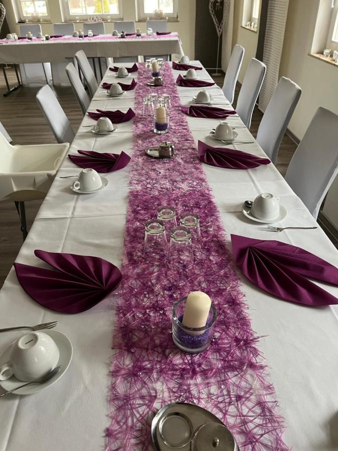 Hotel Und Restaurant Kranichsberg Woltersdorf  Экстерьер фото