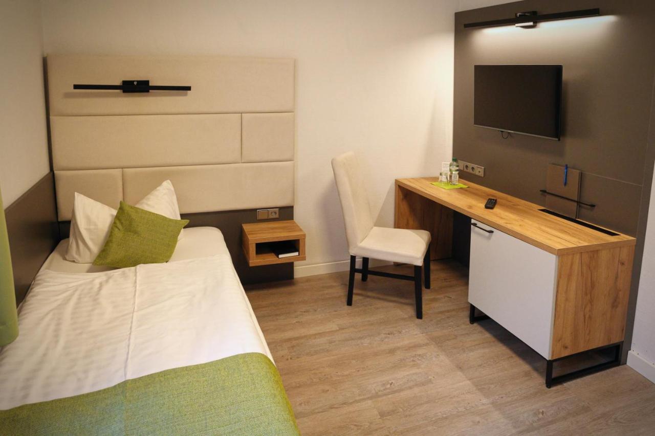 Hotel Und Restaurant Kranichsberg Woltersdorf  Экстерьер фото