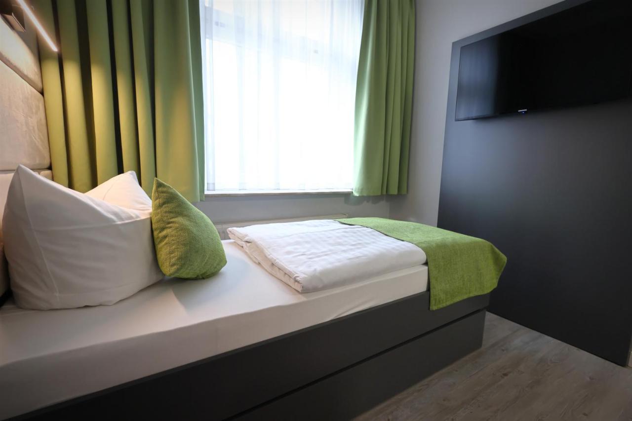 Hotel Und Restaurant Kranichsberg Woltersdorf  Экстерьер фото