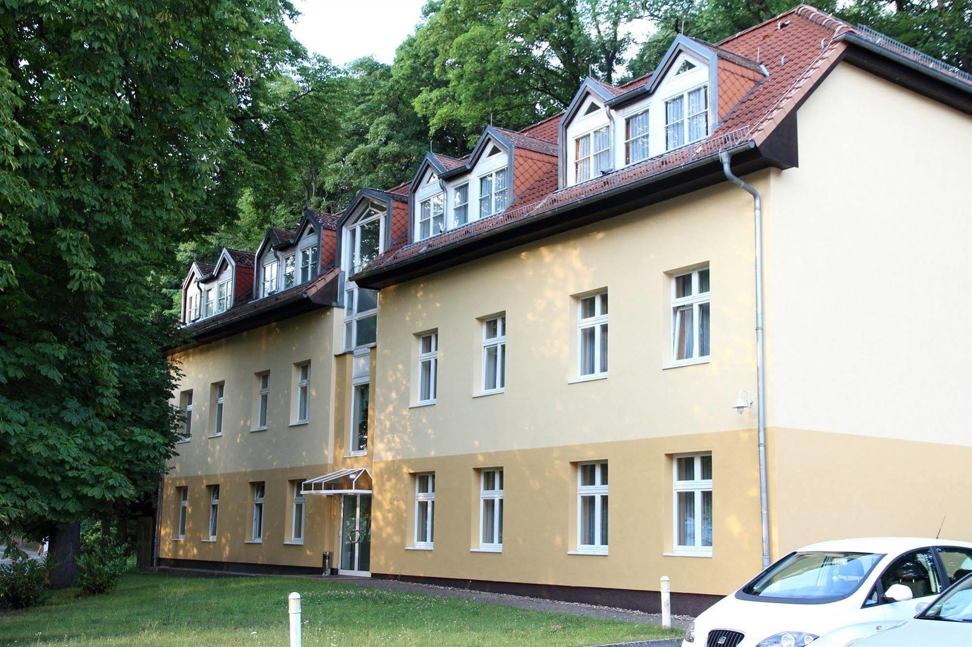 Hotel Und Restaurant Kranichsberg Woltersdorf  Экстерьер фото