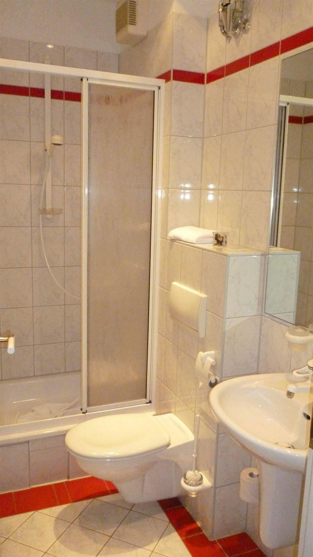 Hotel Und Restaurant Kranichsberg Woltersdorf  Экстерьер фото